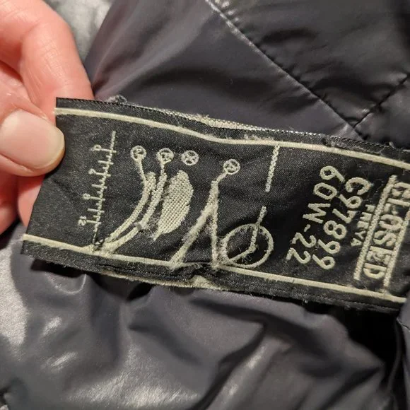 Closed Down Jacket - Picture 4 of 6